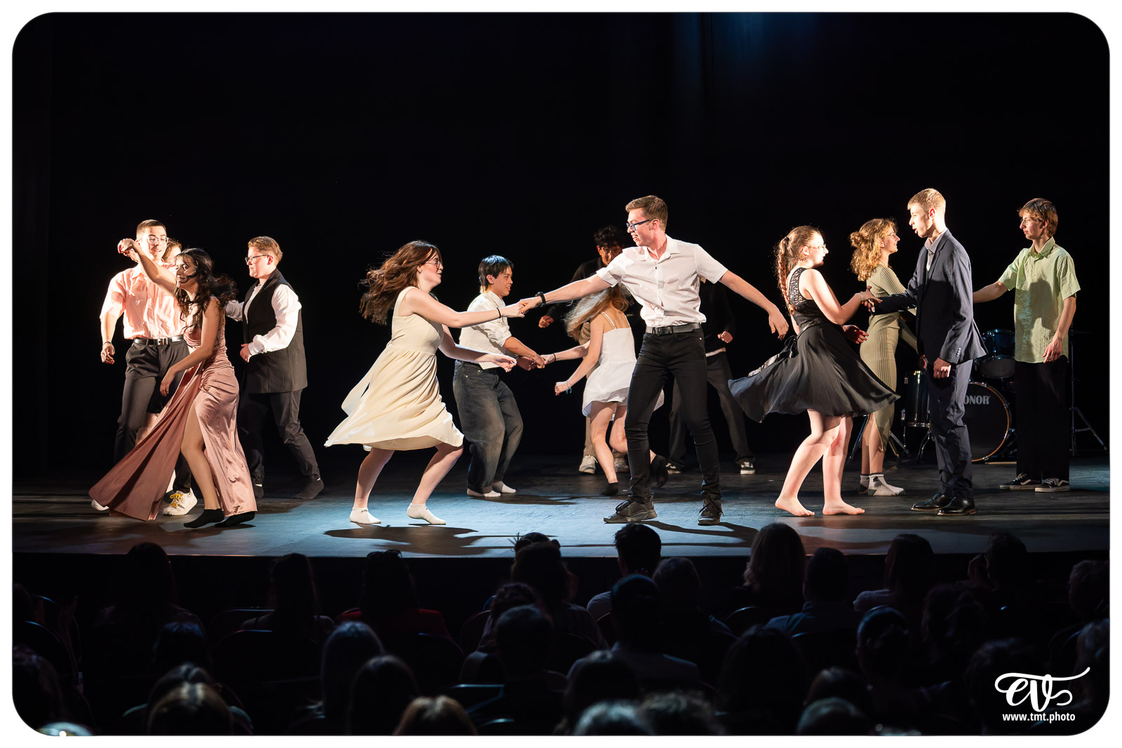 MAIS SONGEONS À RÉPÉTER S'IL VOUS PLAIT !